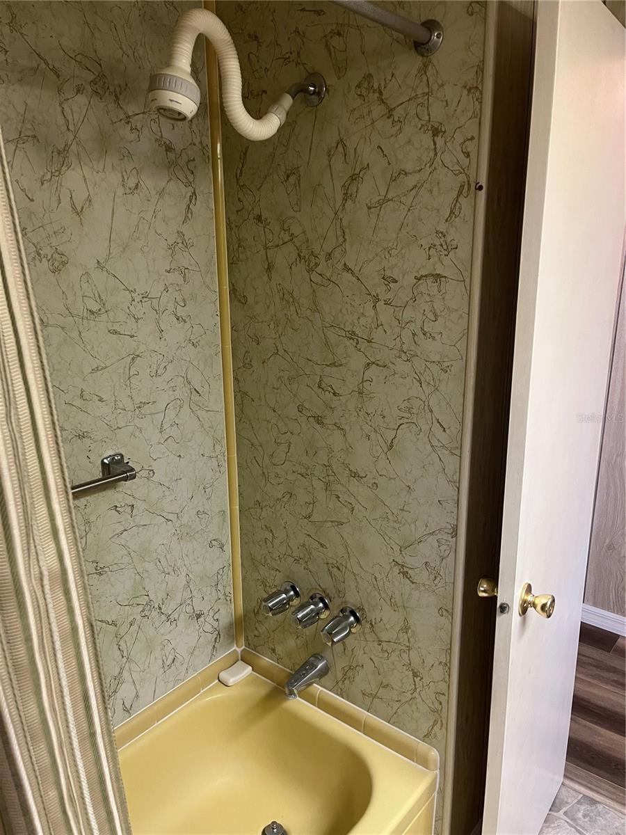 VENICE ISLE - Residential