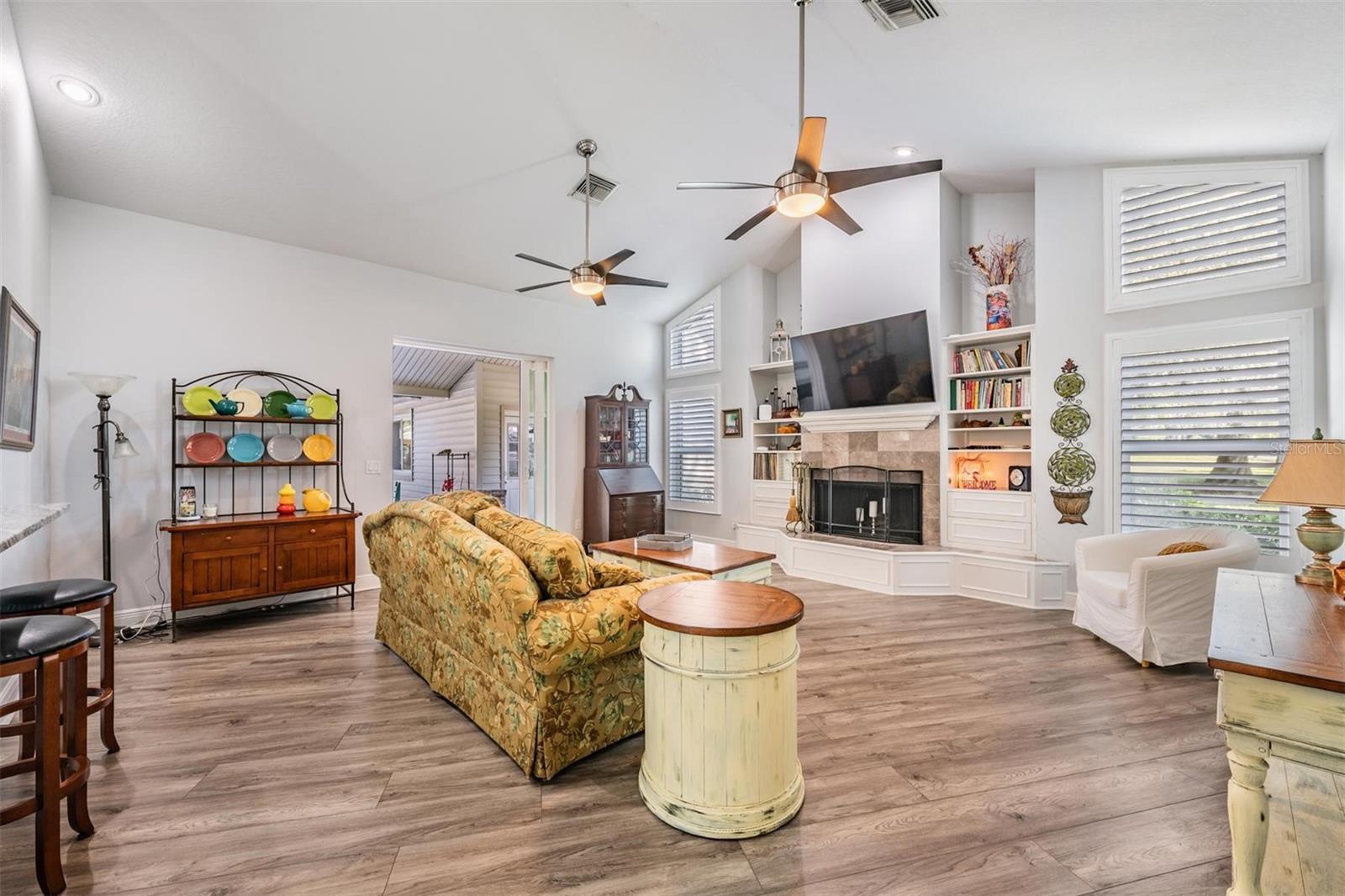 AUTUMN WOODS-UNIT II - Residential