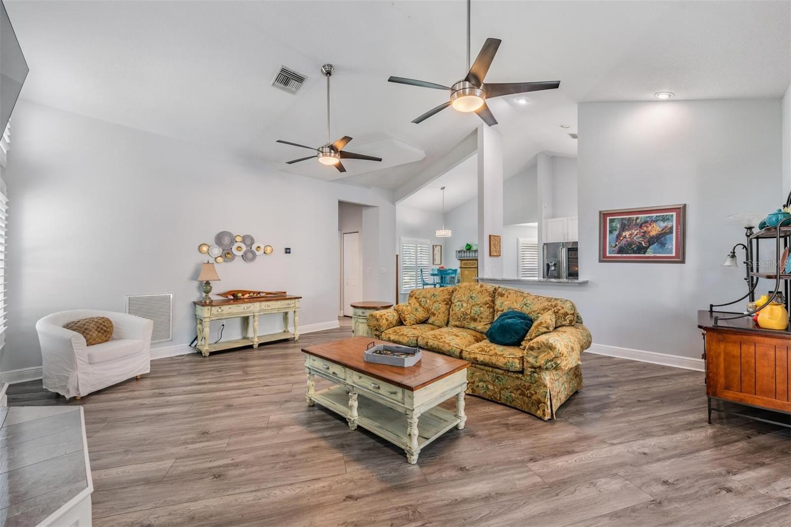 AUTUMN WOODS-UNIT II - Residential