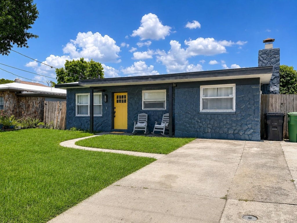 Photo of 3313 W Kathleen Street, Tampa, FL 33607 (MLS # TB8528914)