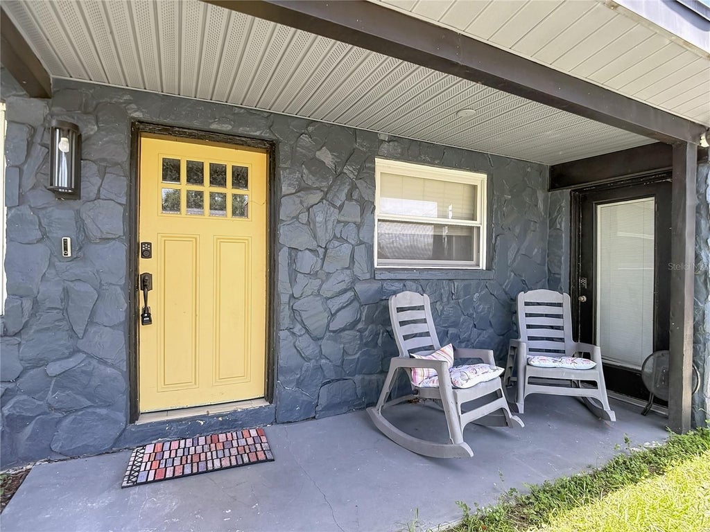 Photo of 3313 W Kathleen Street, Tampa, FL 33607 (MLS # TB8528914)