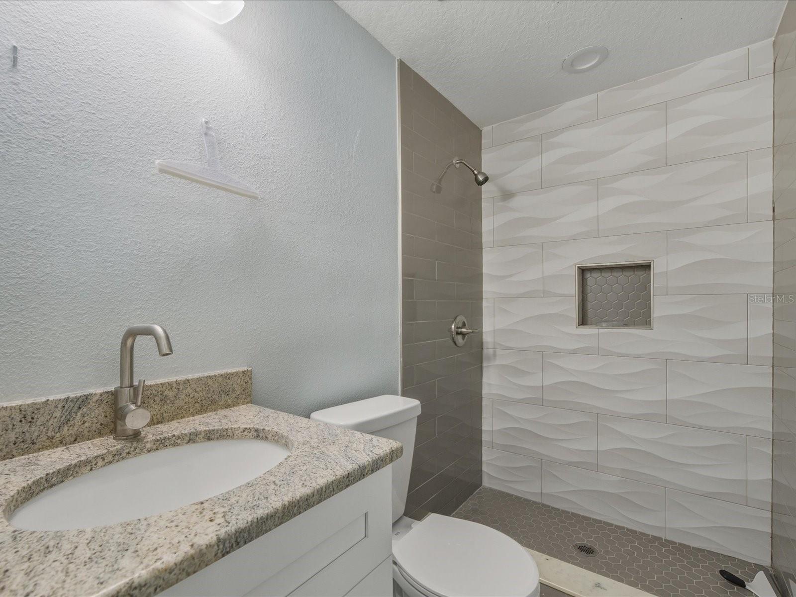 BAY POINT ESTATES 2ND ADD - Residential Lease