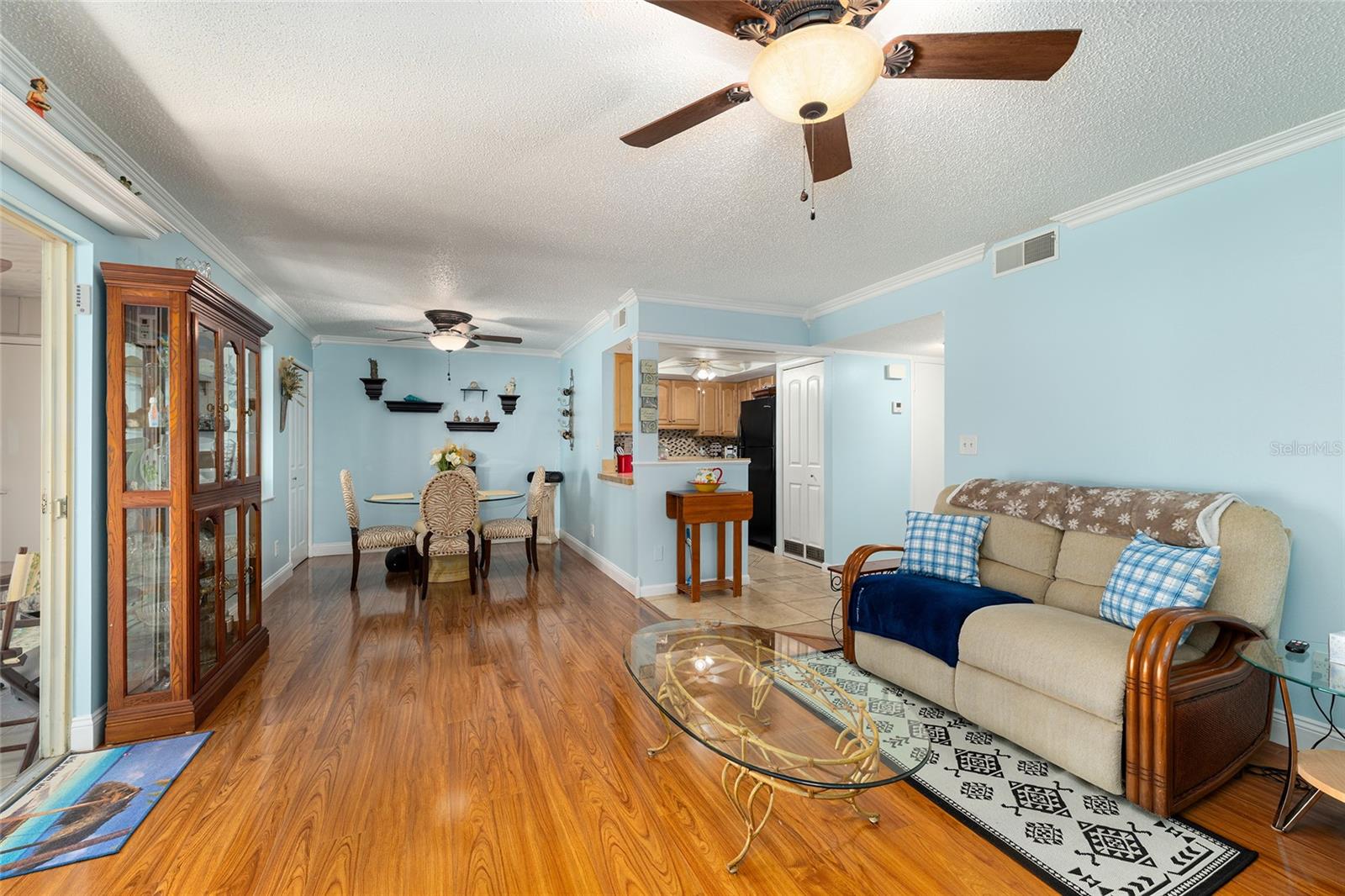 THE FAIRWAYS AT SILVER SPRINGS SHORES CONDO NO 5 - Residential
