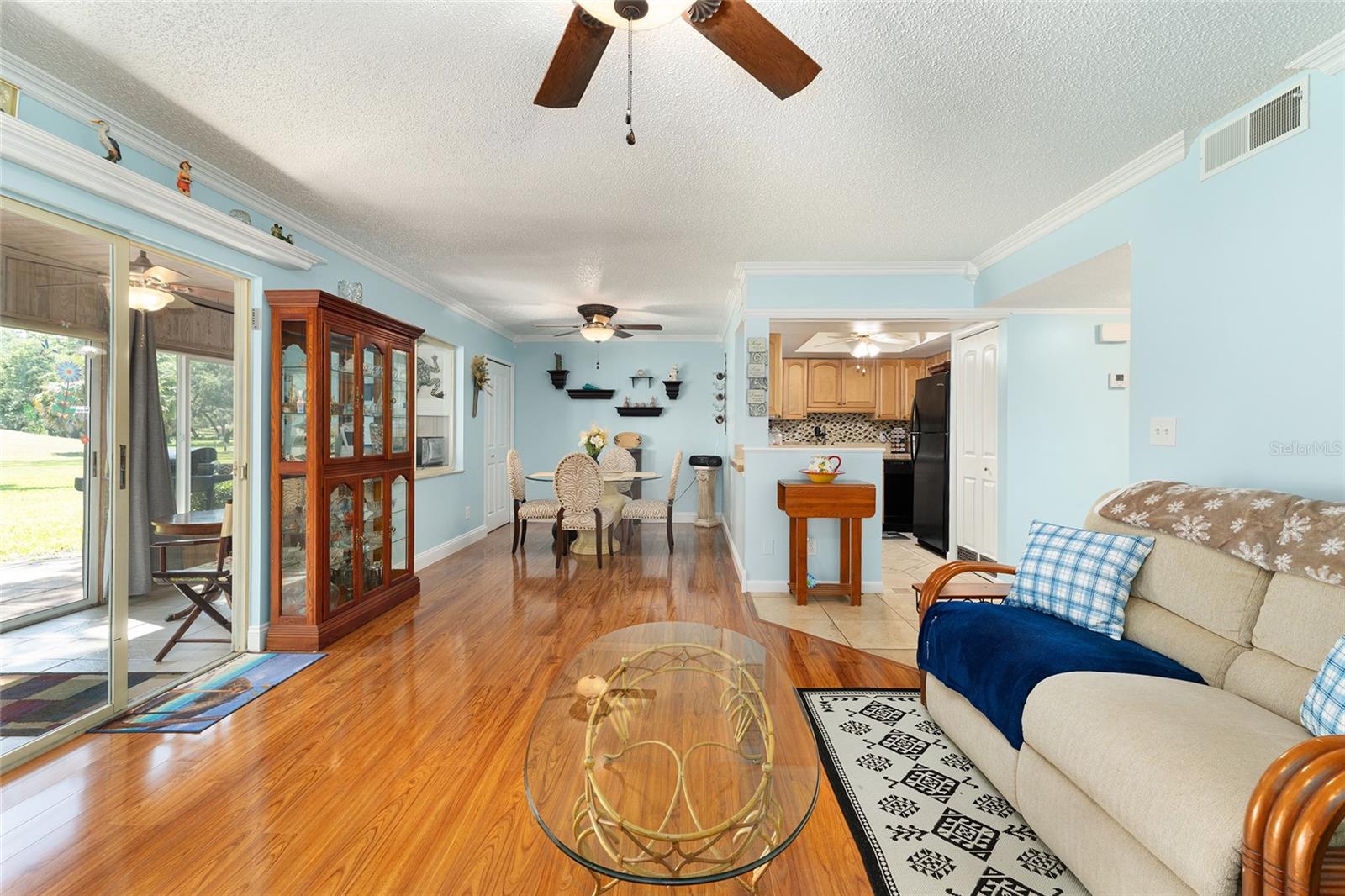 THE FAIRWAYS AT SILVER SPRINGS SHORES CONDO NO 5 - Residential