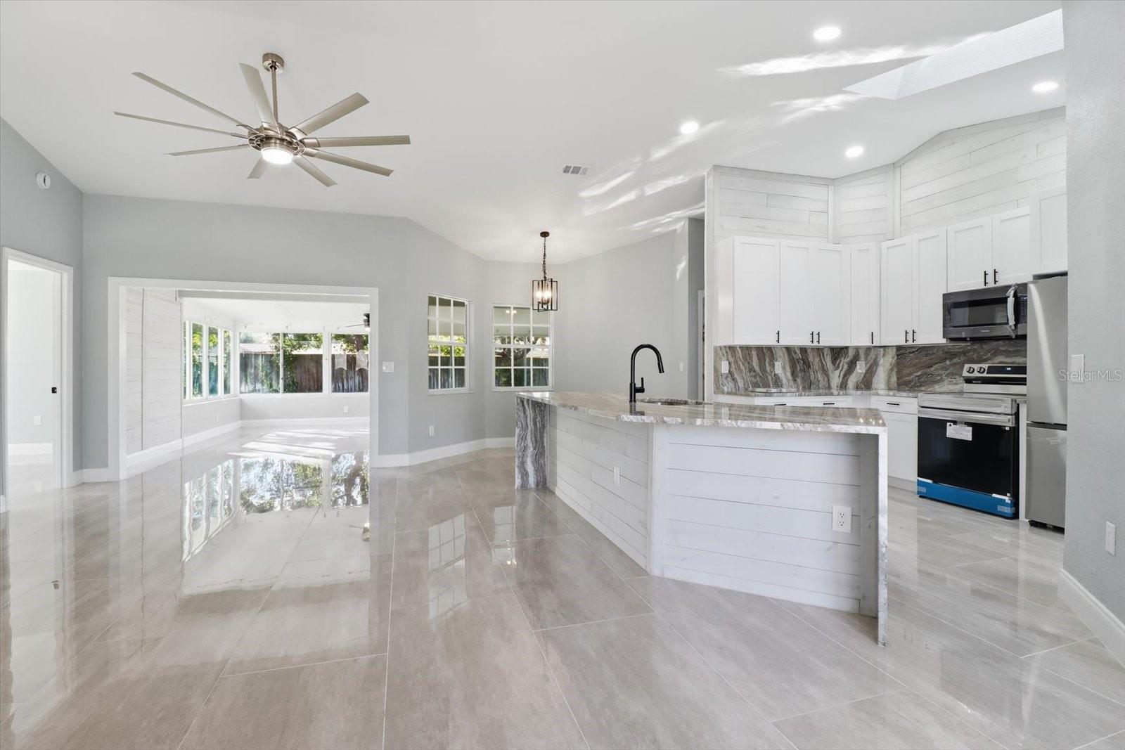 SPRING HILL - Residential