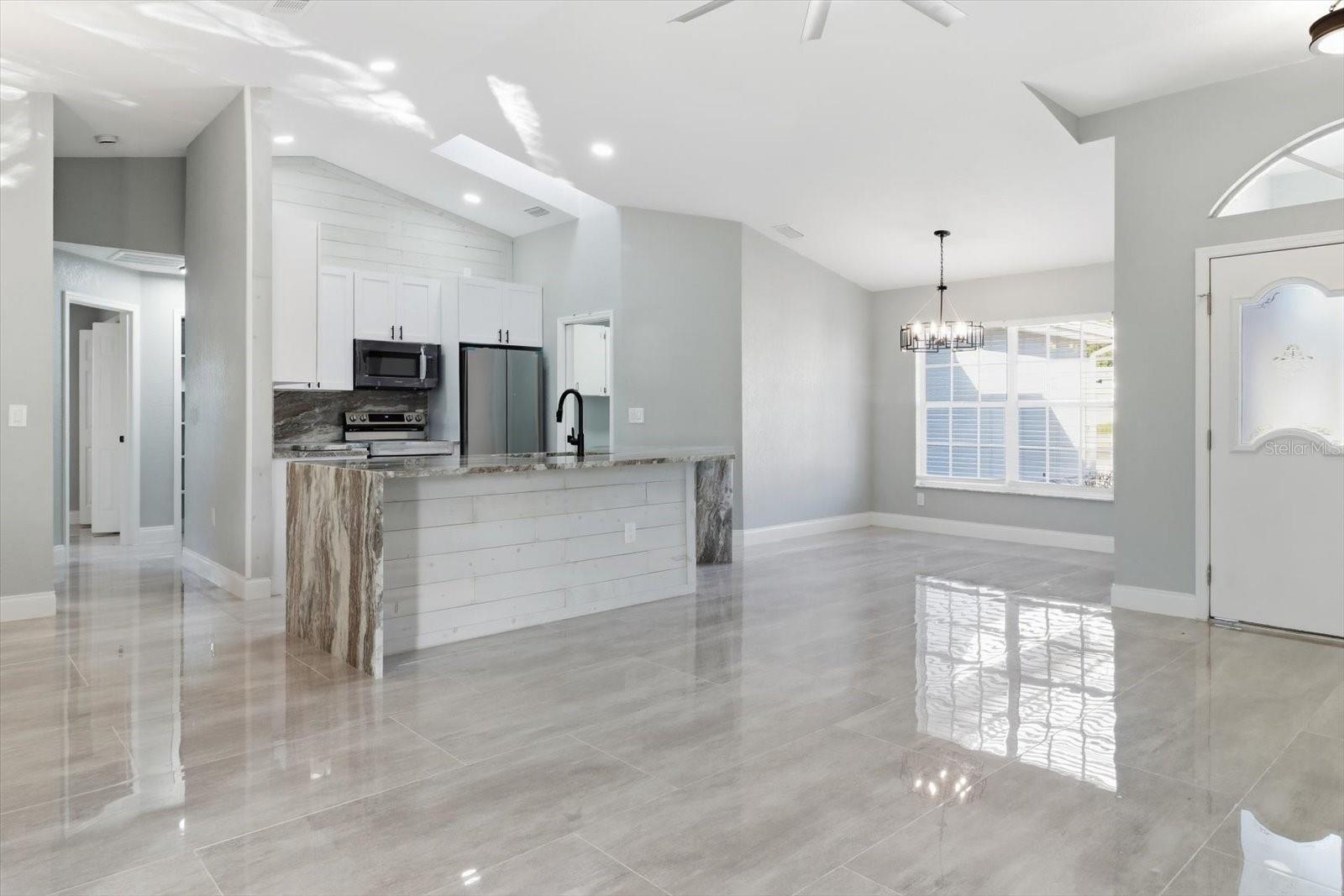 SPRING HILL - Residential