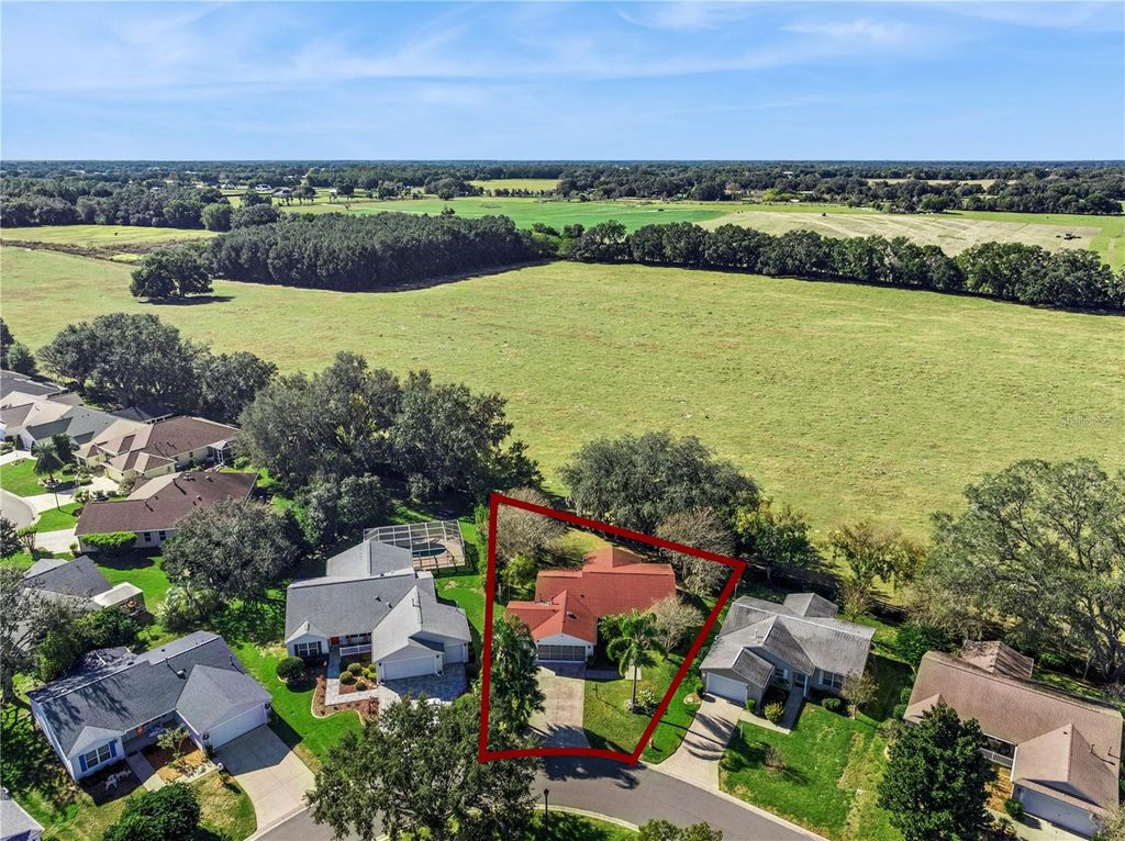 Photo of 8089 SE 174th Belhaven Loop, The Villages, FL 32162 (MLS # O6381584)