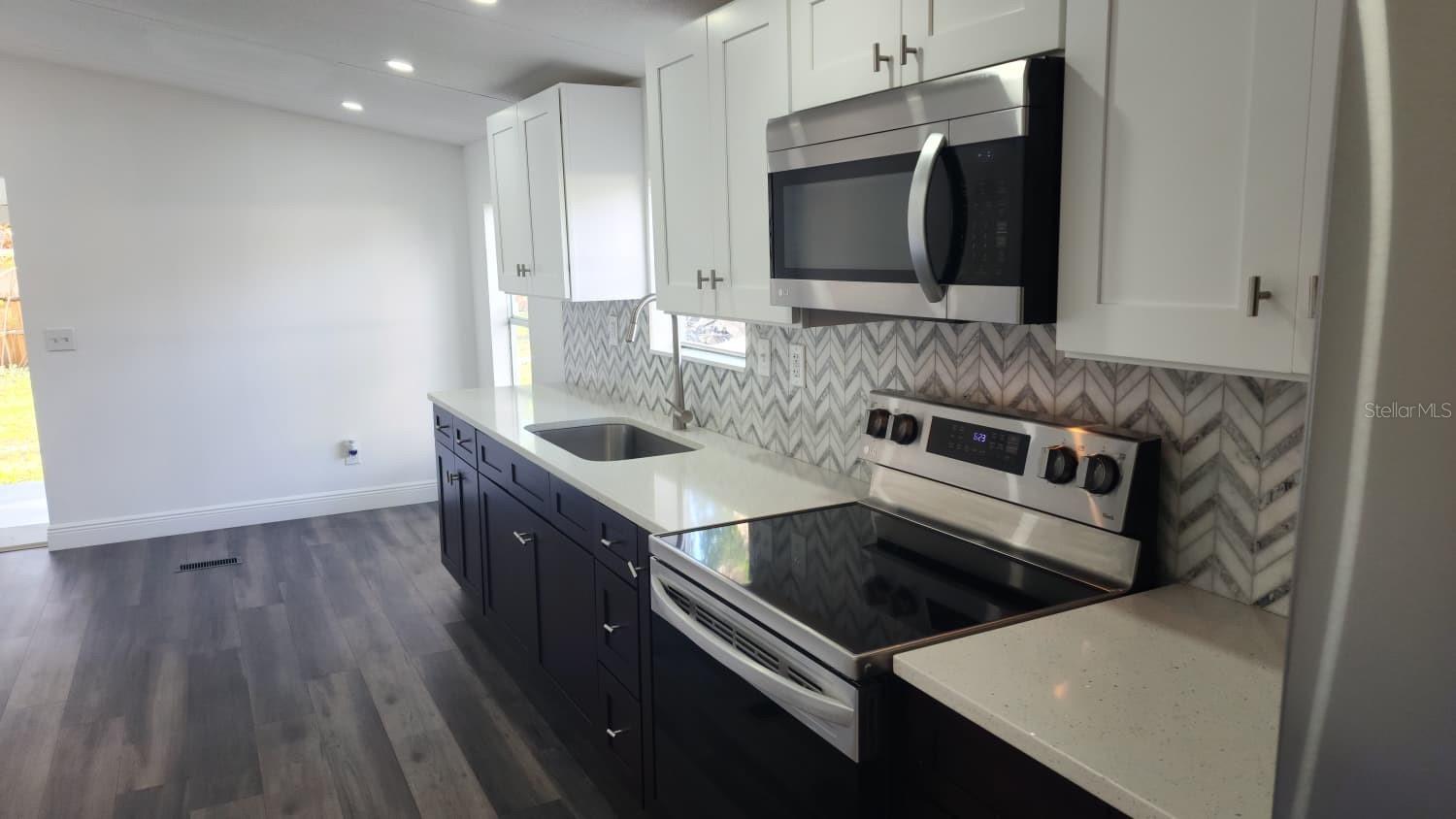 OCALA PARK ESTATE - Residential