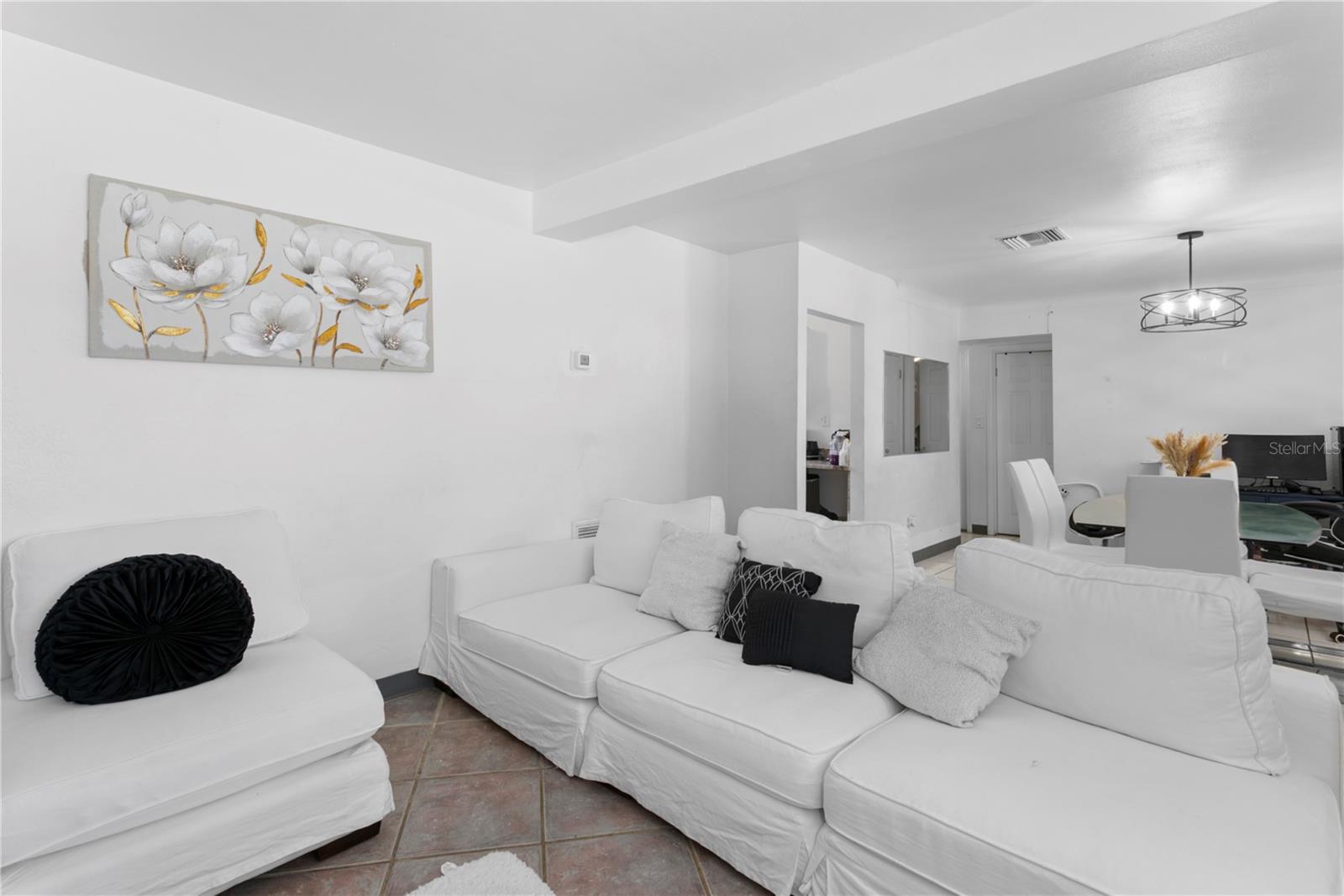 KELLY JOHN ALEX-GOODELL SUB - Residential Lease