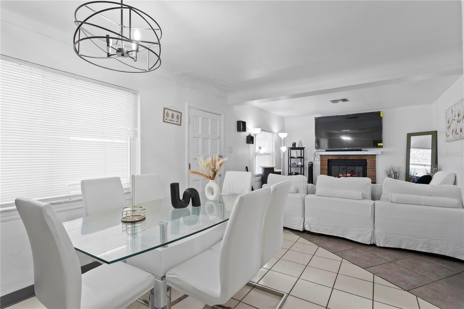 KELLY JOHN ALEX-GOODELL SUB - Residential Lease