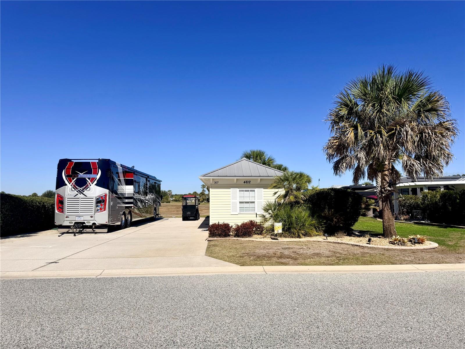 FLORIDA GRANDE MOTOR COACH RESIDENCE - Land