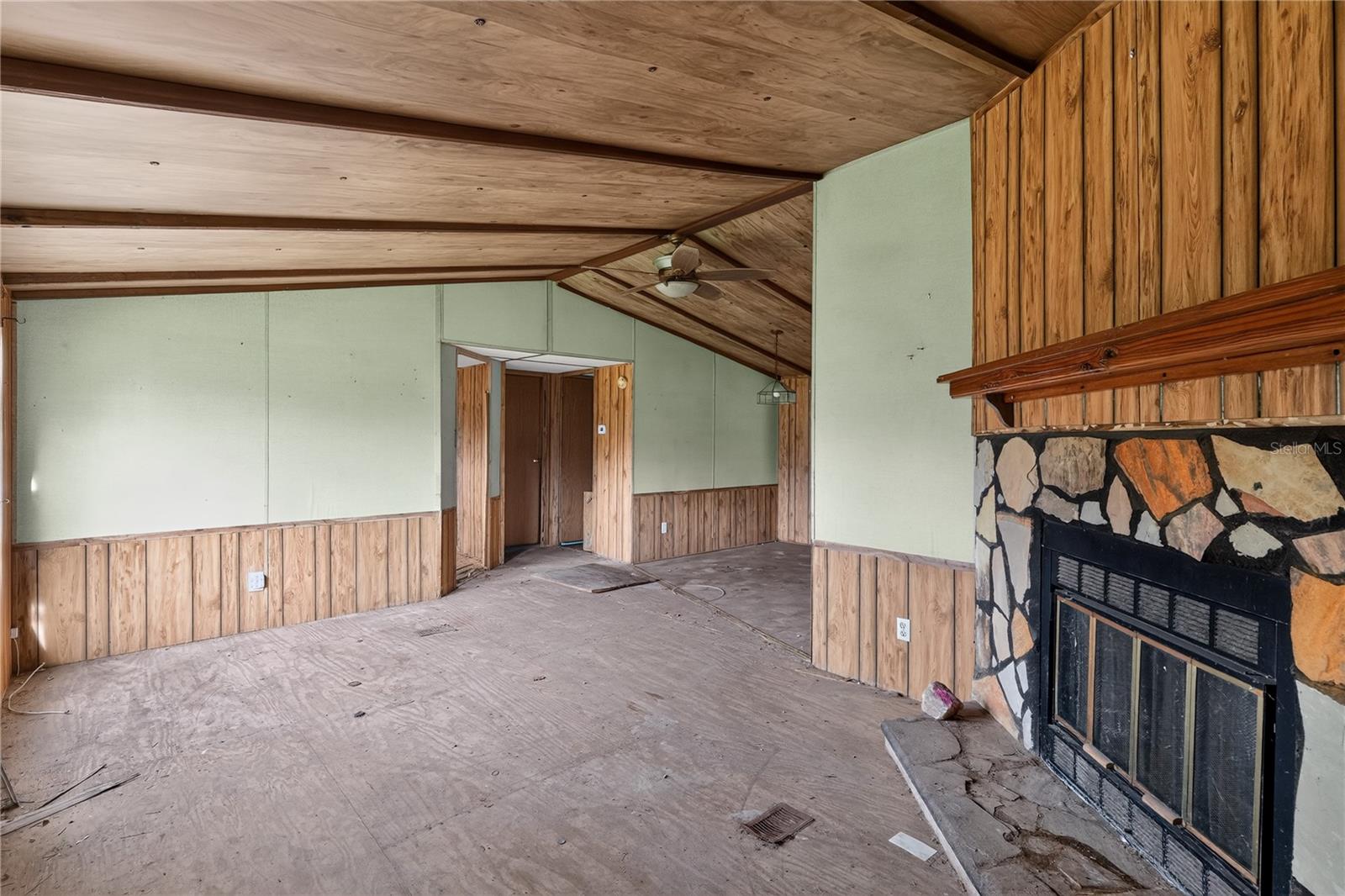 9550 SILVERBEND DRIVE