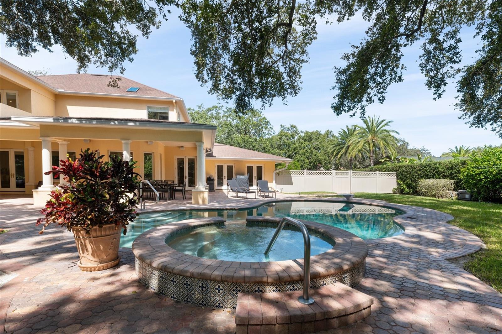 BELLEAIR ESTATES - Residential