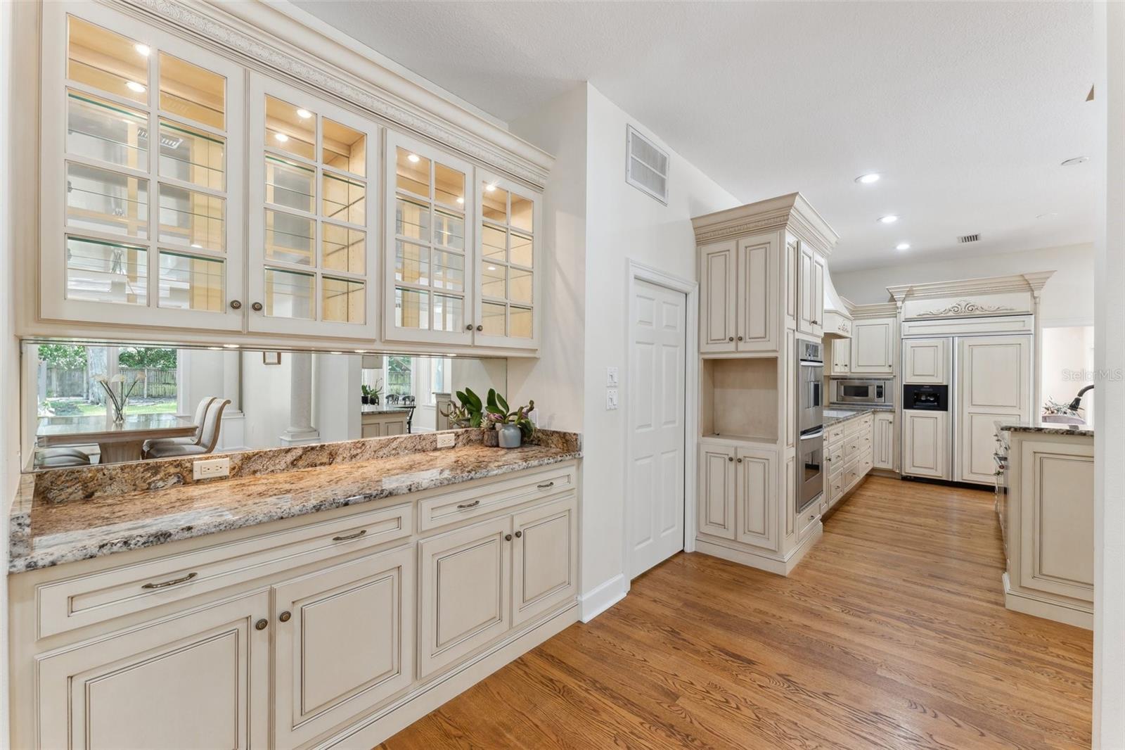 BELLEAIR ESTATES - Residential