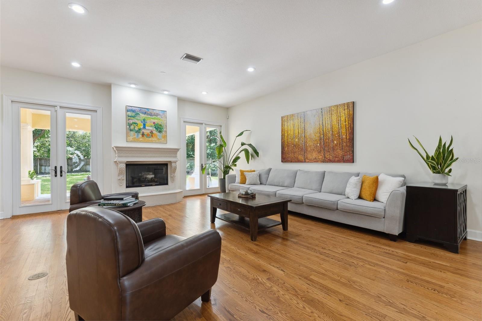 BELLEAIR ESTATES - Residential