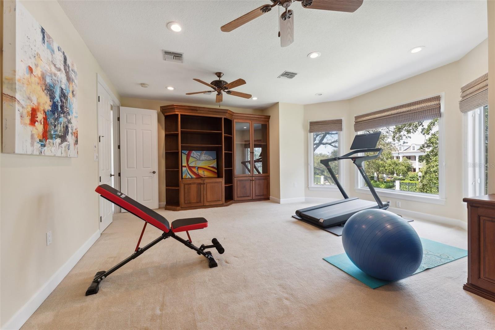 BELLEAIR ESTATES - Residential