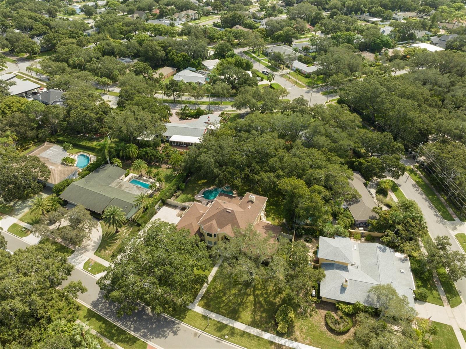 BELLEAIR ESTATES - Residential