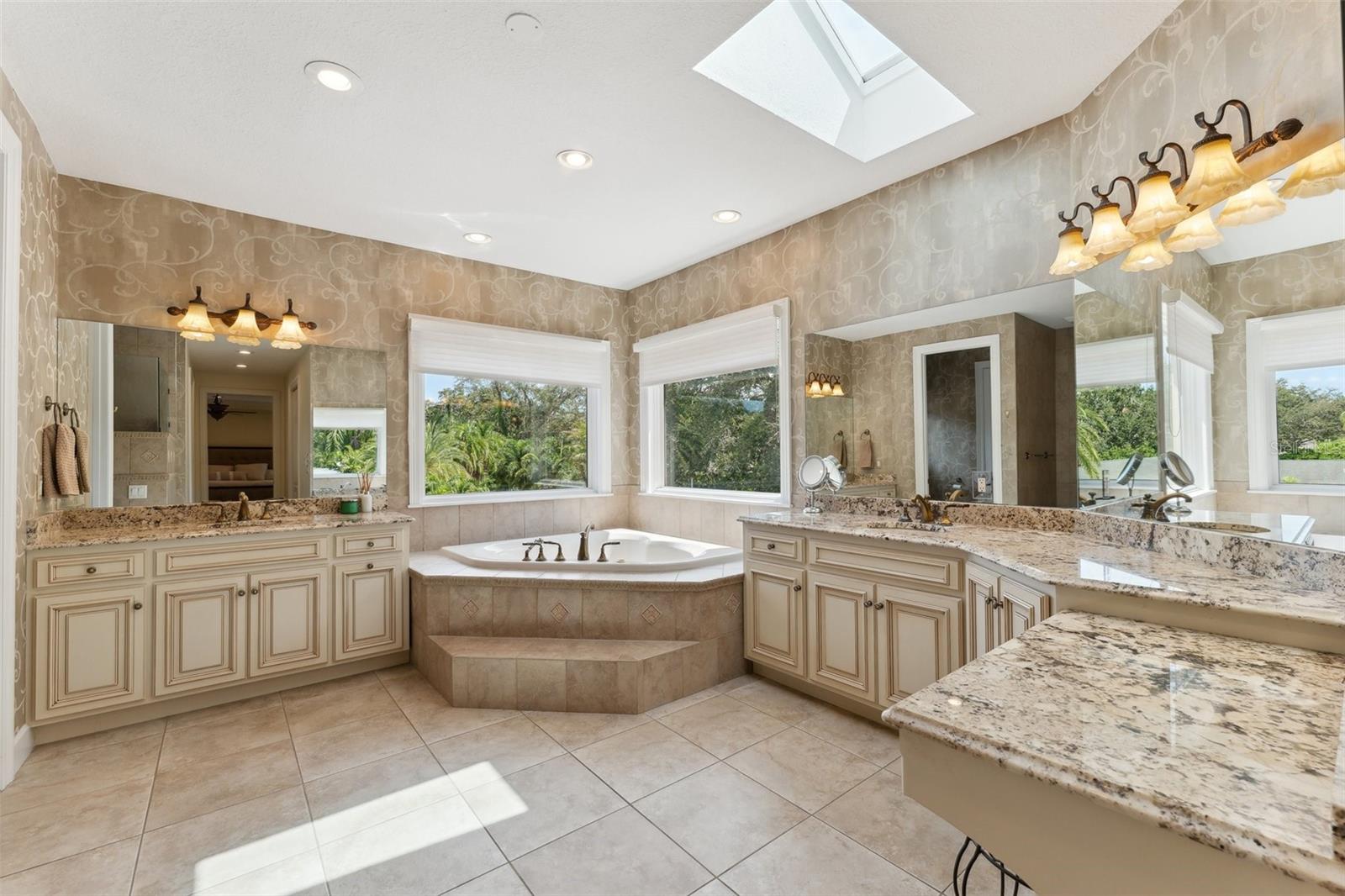 BELLEAIR ESTATES - Residential