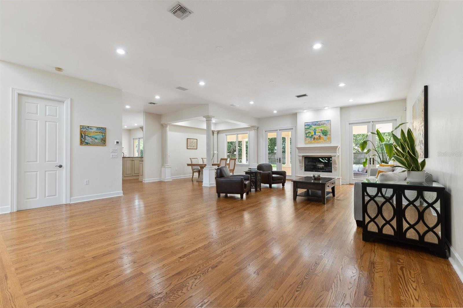 BELLEAIR ESTATES - Residential