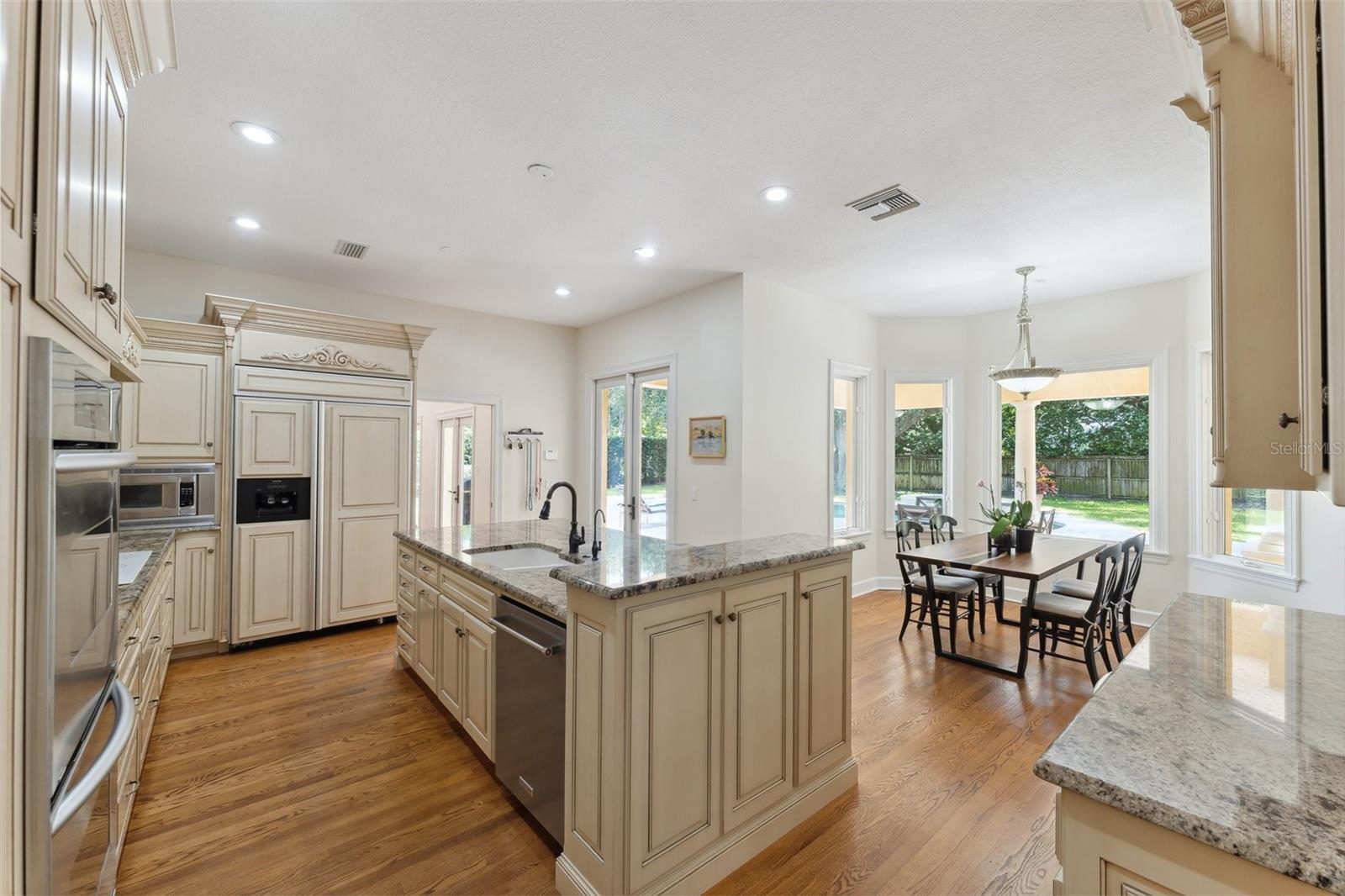 BELLEAIR ESTATES - Residential