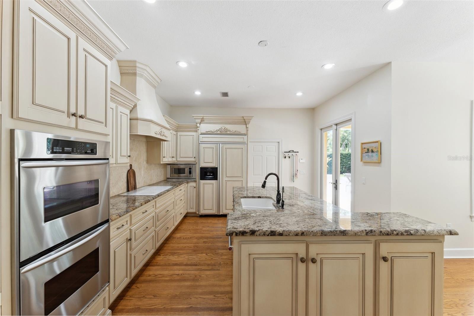 BELLEAIR ESTATES - Residential