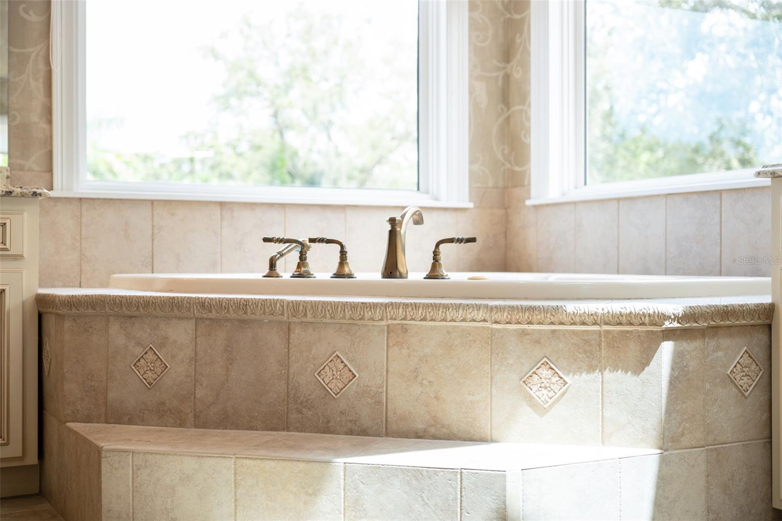 BELLEAIR ESTATES - Residential