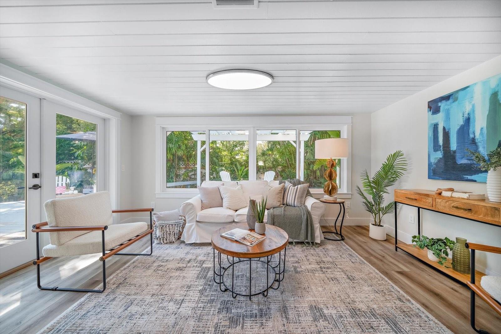 BELLEAIR ESTATES - Residential