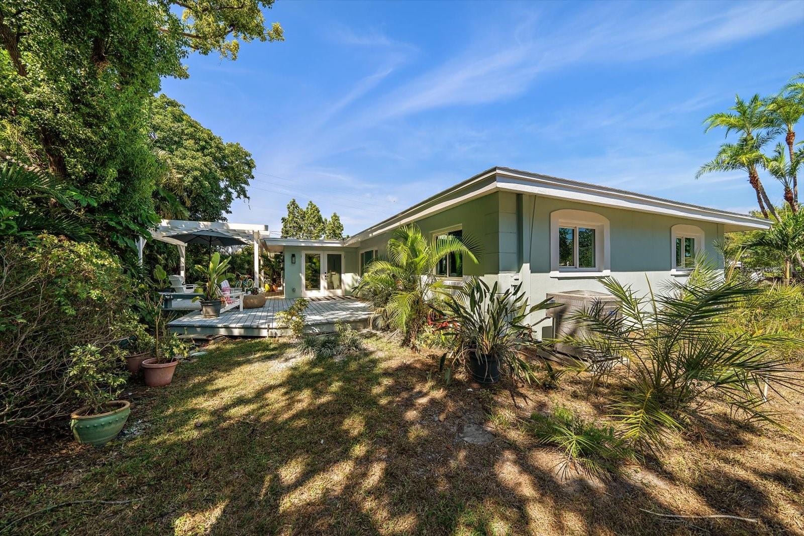 BELLEAIR ESTATES - Residential