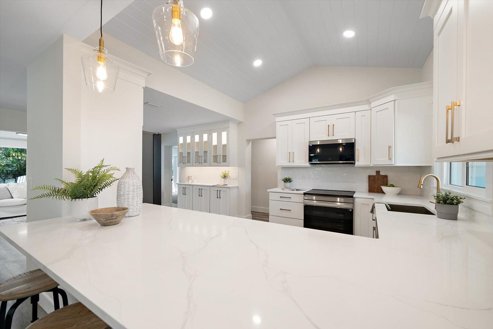 BELLEAIR ESTATES - Residential