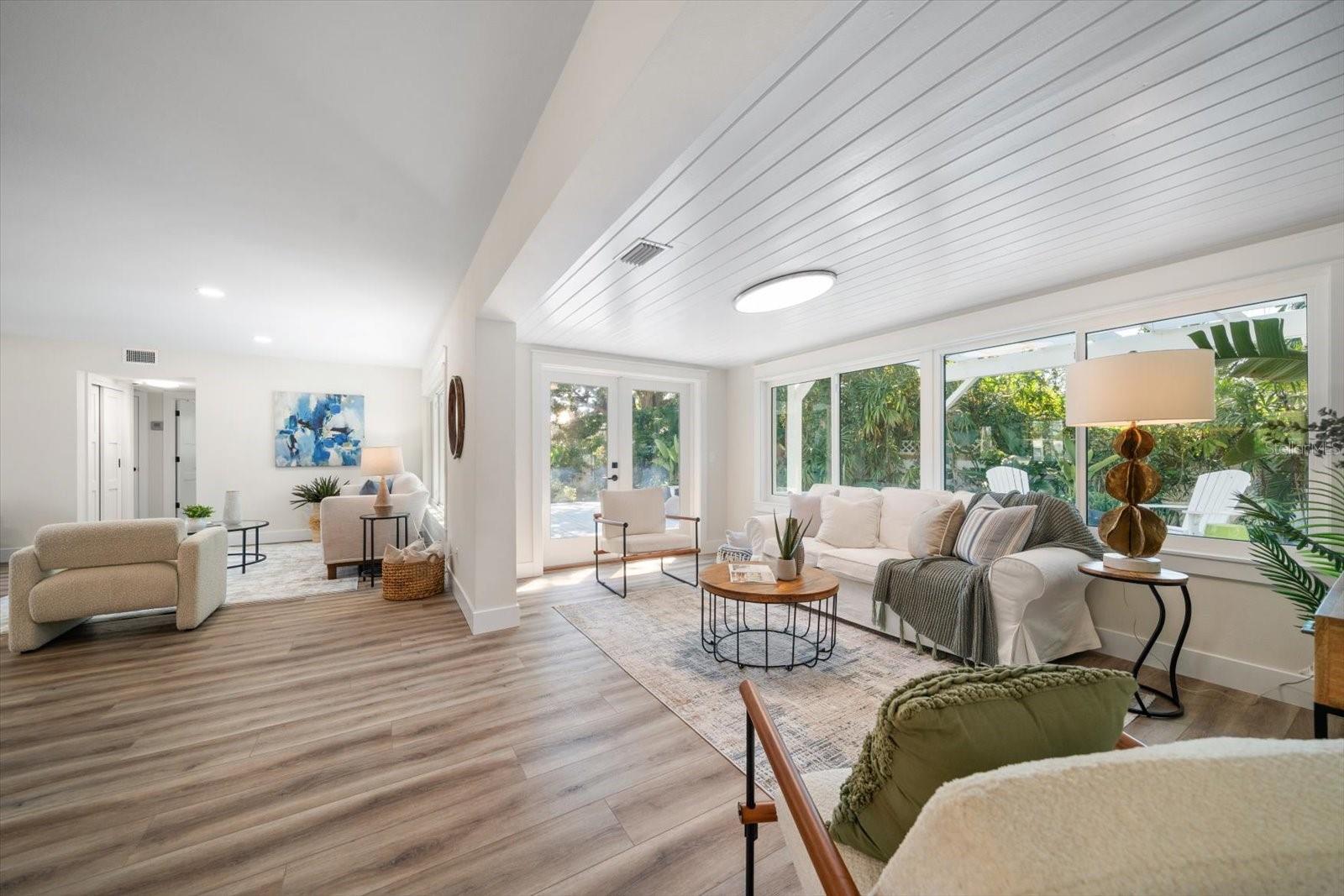 BELLEAIR ESTATES - Residential