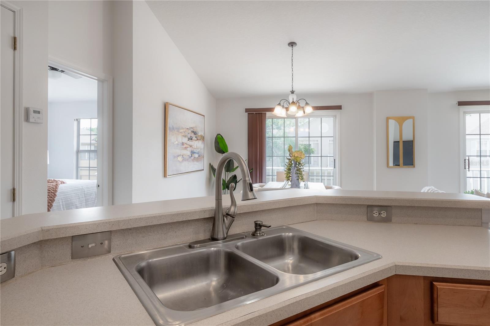 SADDLE CREEK MANOR - Residential