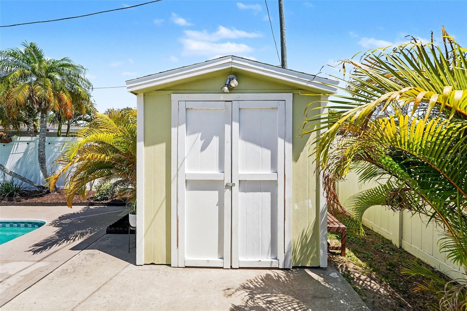 BAY PINES ESTATES UNIT 8 UNREC - Residential