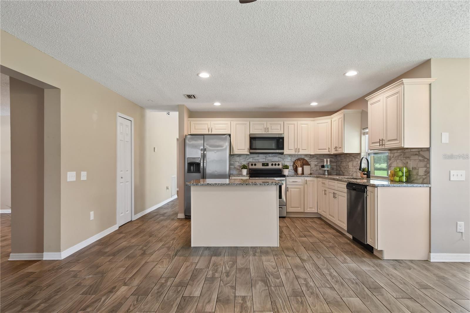 ORANGE TREE COUNTRY CLUBB - Residential