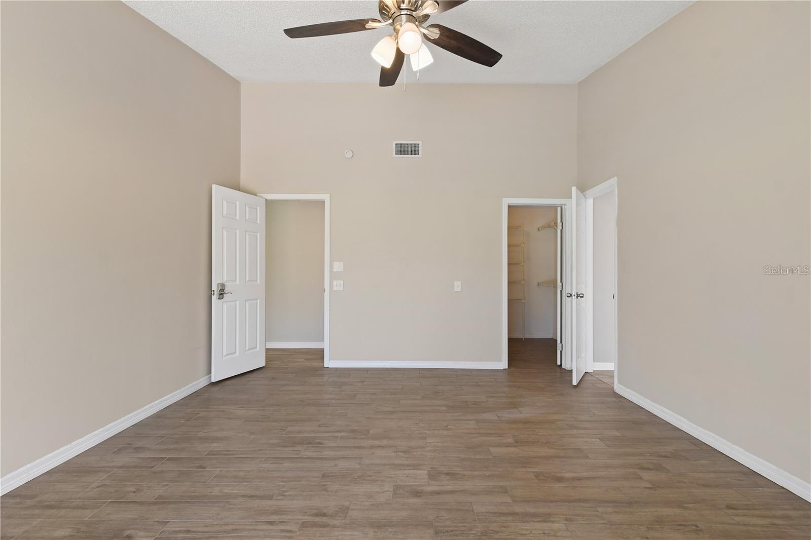 ORANGE TREE COUNTRY CLUBB - Residential