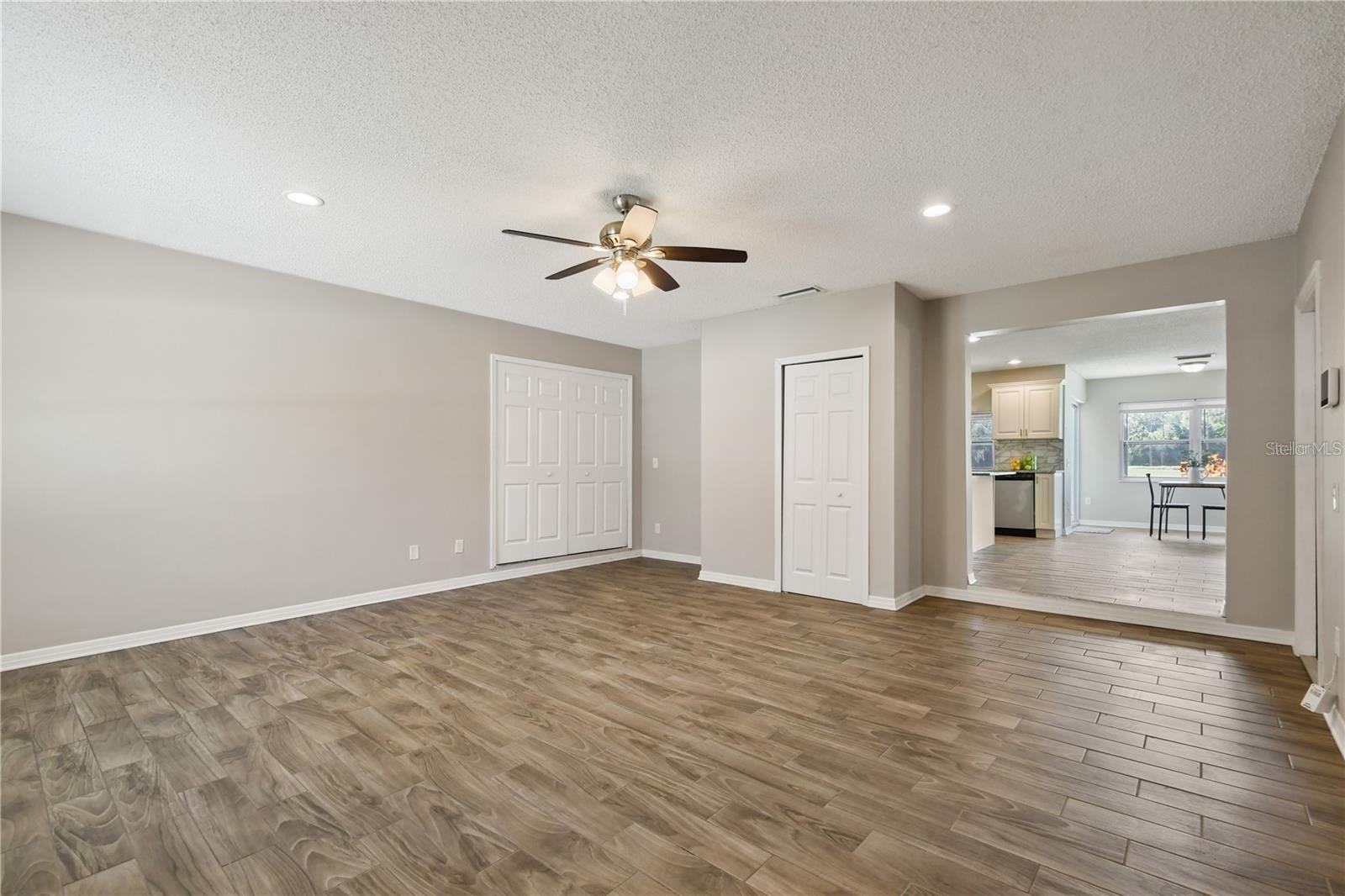 ORANGE TREE COUNTRY CLUBB - Residential