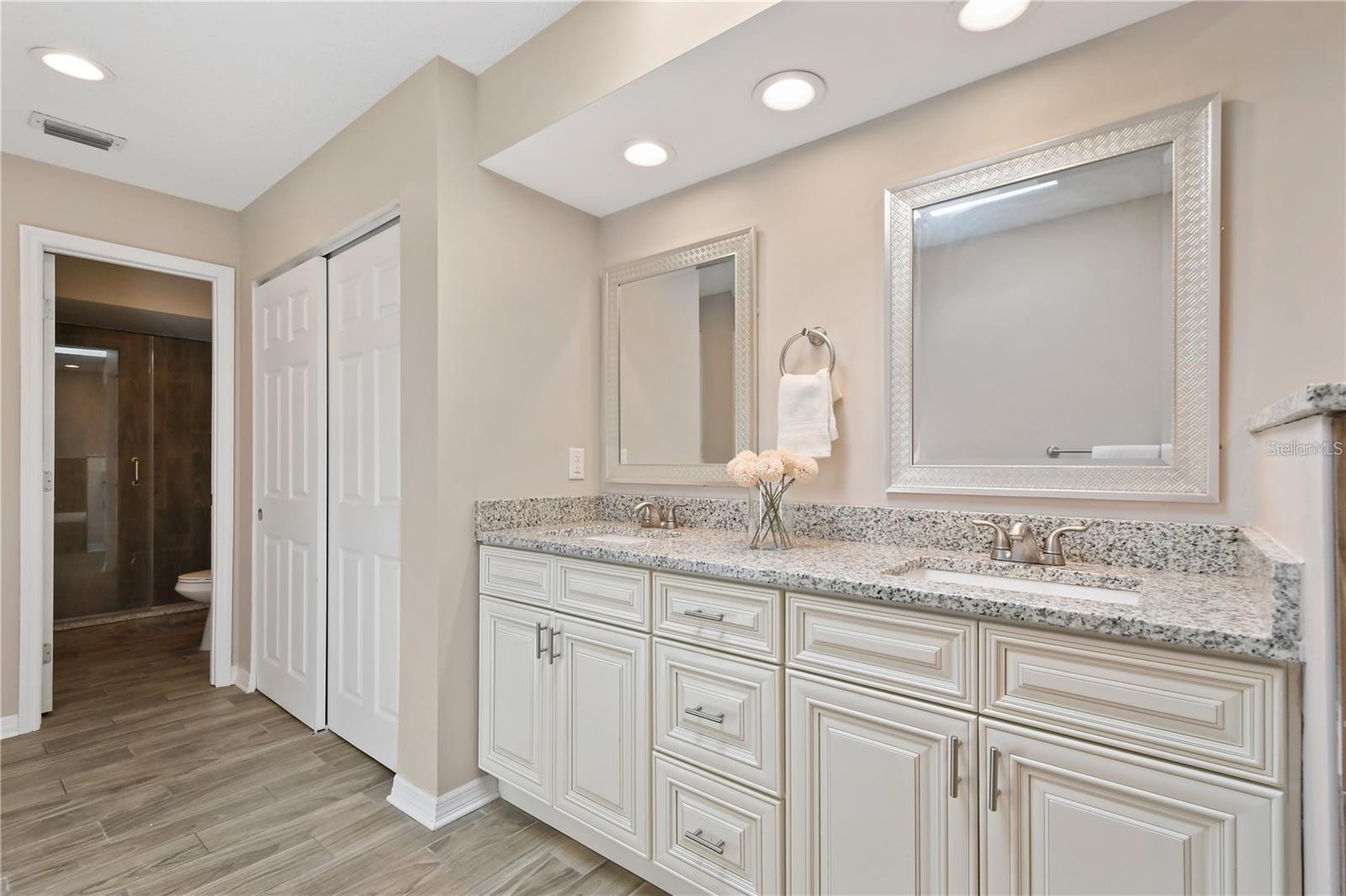 ORANGE TREE COUNTRY CLUBB - Residential