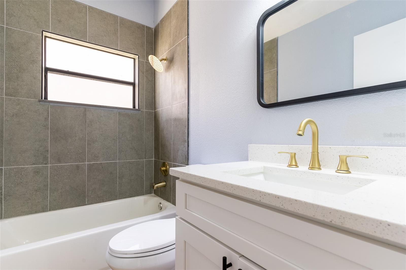 PINE ISLAND PH 01 - Residential