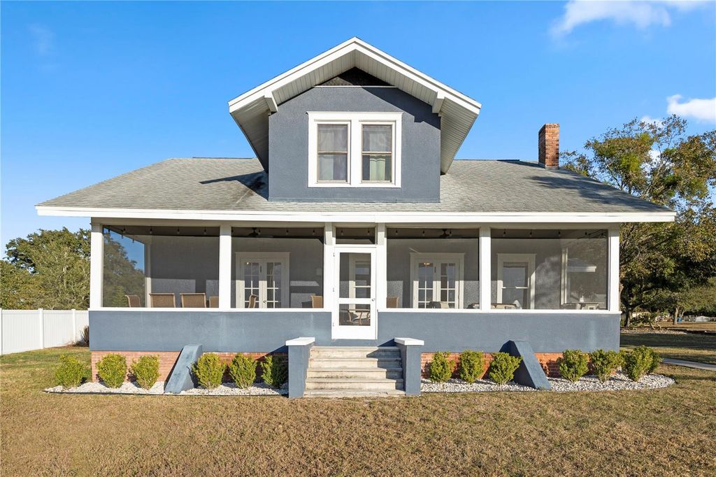 Photo of 517 Main Street, Haines City, FL 33844 (MLS # P4937848)