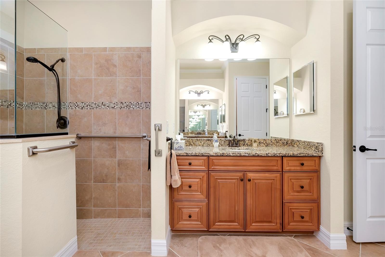 GRAN PARADISO PH 1 - Residential