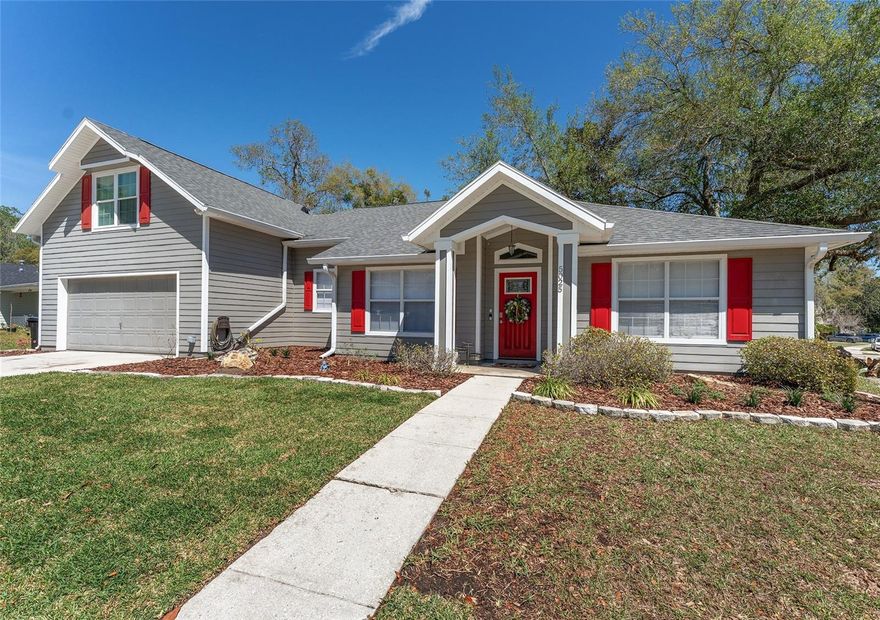 Experience the perfect blend of modern efficiency and timeless charm. This turnkey residence boasts significant upgrades, including a newer roof, energy-efficient windows, and full Hardie board siding. The sprawling split-floor plan is defined by soaring ceilings and stylish laminate wood flooring that flows effortlessly from room to room.
Culinary enthusiasts will gravitate toward the spacious kitchen featuring premium granite surfaces and a charming coffee station. The floor plan offers unmatched flexibility, featuring a massive upstairs bonus room and a fourth bedroom ideal for a professional home office. The outdoor living space is equally impressive, offering a pristine, fenced-in yard and a covered patio designed for relaxation. Situated in a premier school district near shopping, this home is as functional as it is beautiful.