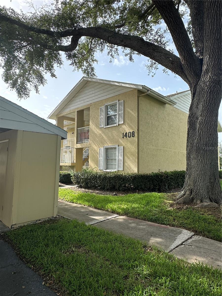 1408 MILLSTREAM LANE 206