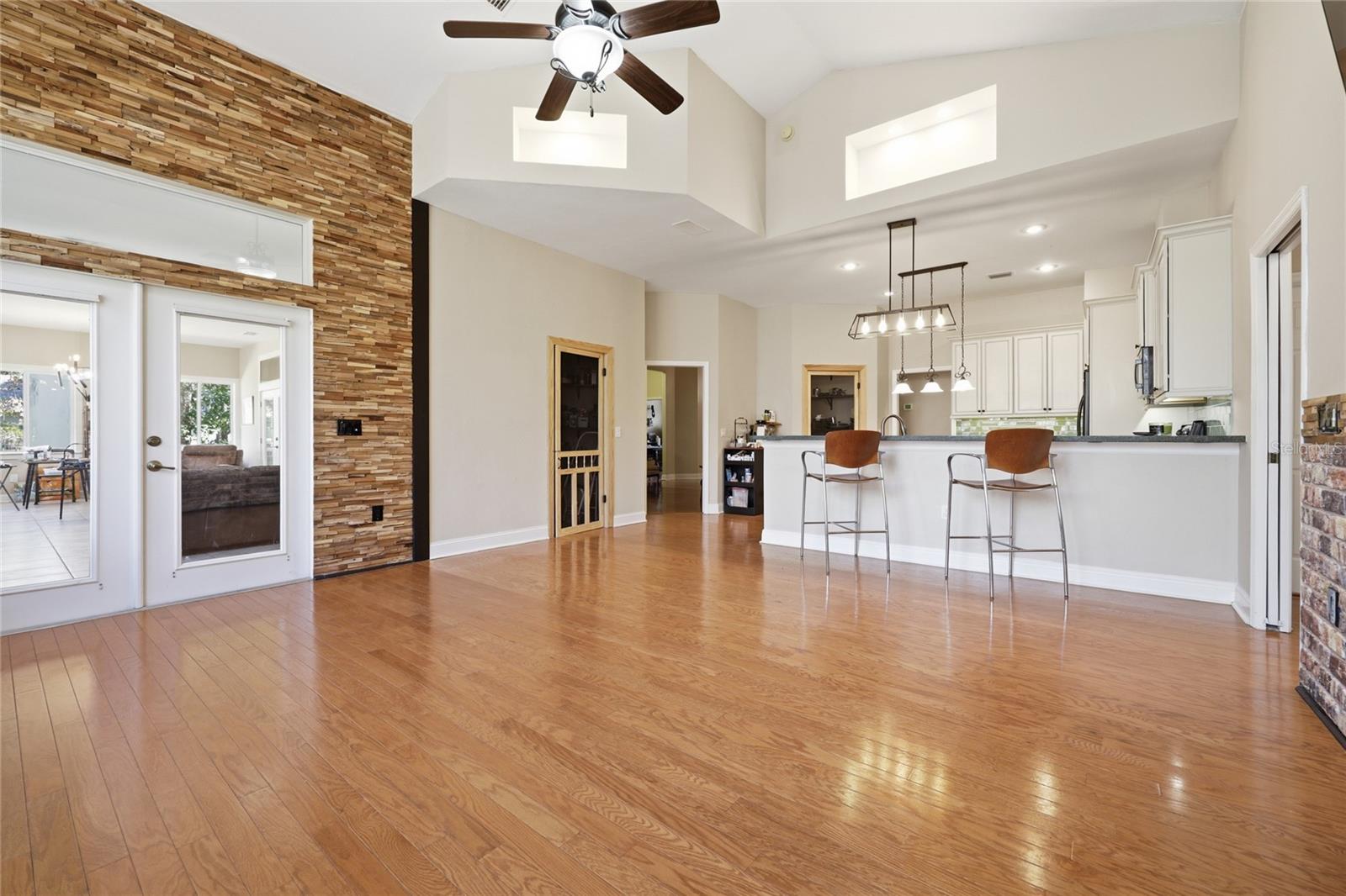 CAMBRIDGE FOREST PH V - Residential