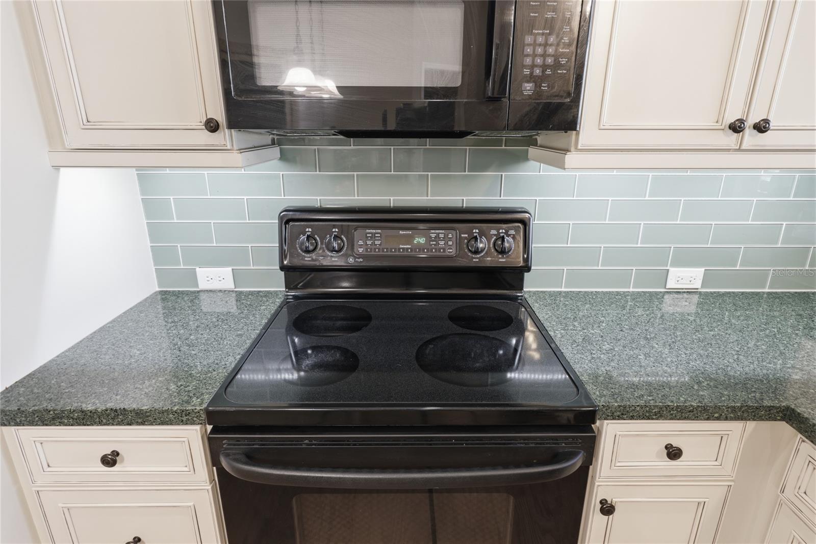 CAMBRIDGE FOREST PH V - Residential