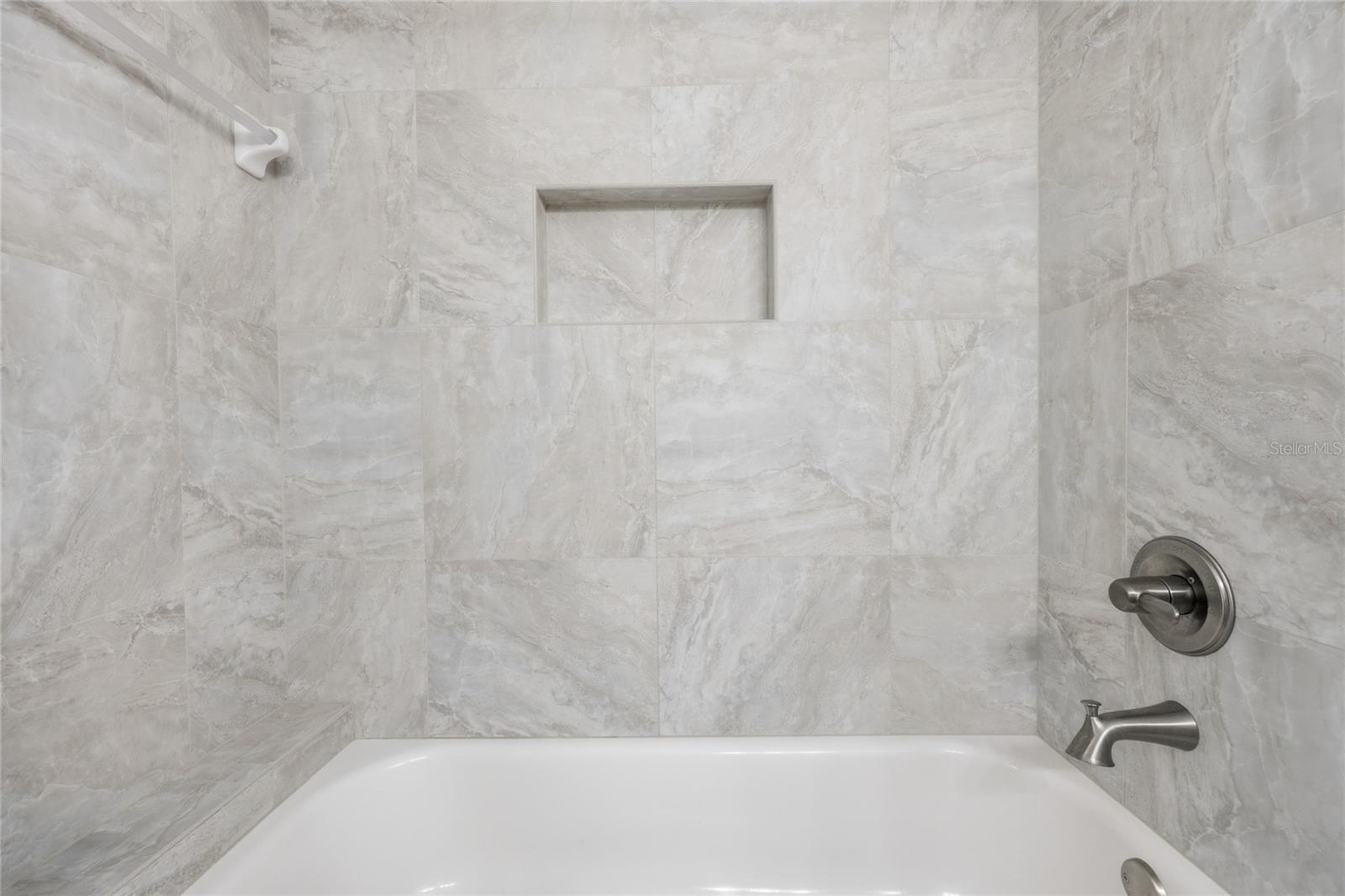 CAMBRIDGE FOREST PH V - Residential