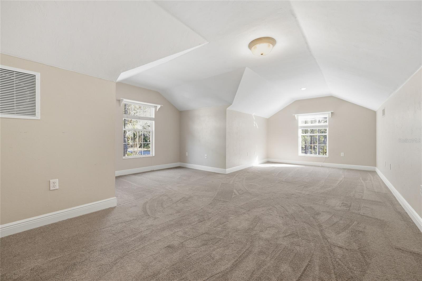 CAMBRIDGE FOREST PH V - Residential