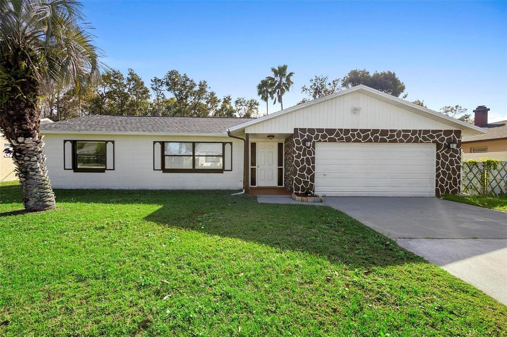 Photo of 10140 Bridlewood Avenue, Orlando, FL 32825 (MLS # O6402523)