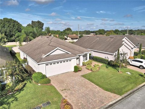 A home in WINTER HAVEN