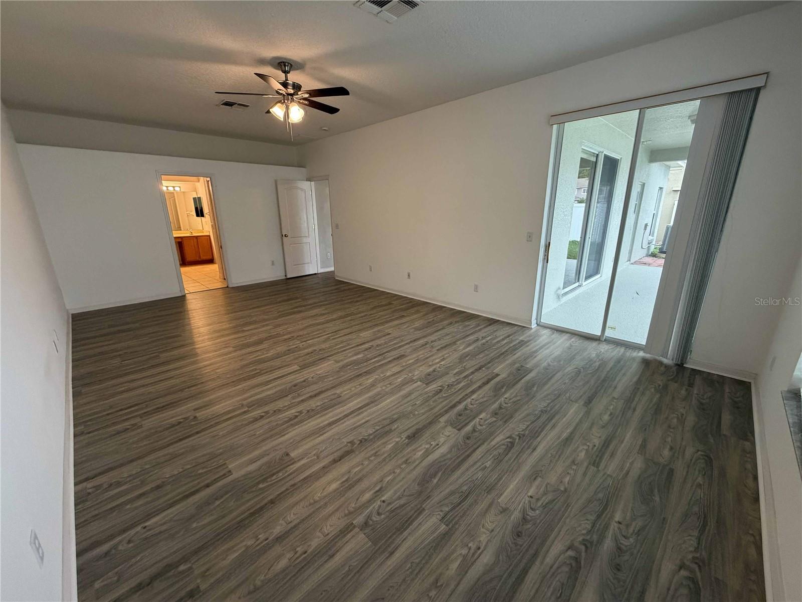 TIVOLI WOODS VILLAGE B 51 74 - Residential Lease