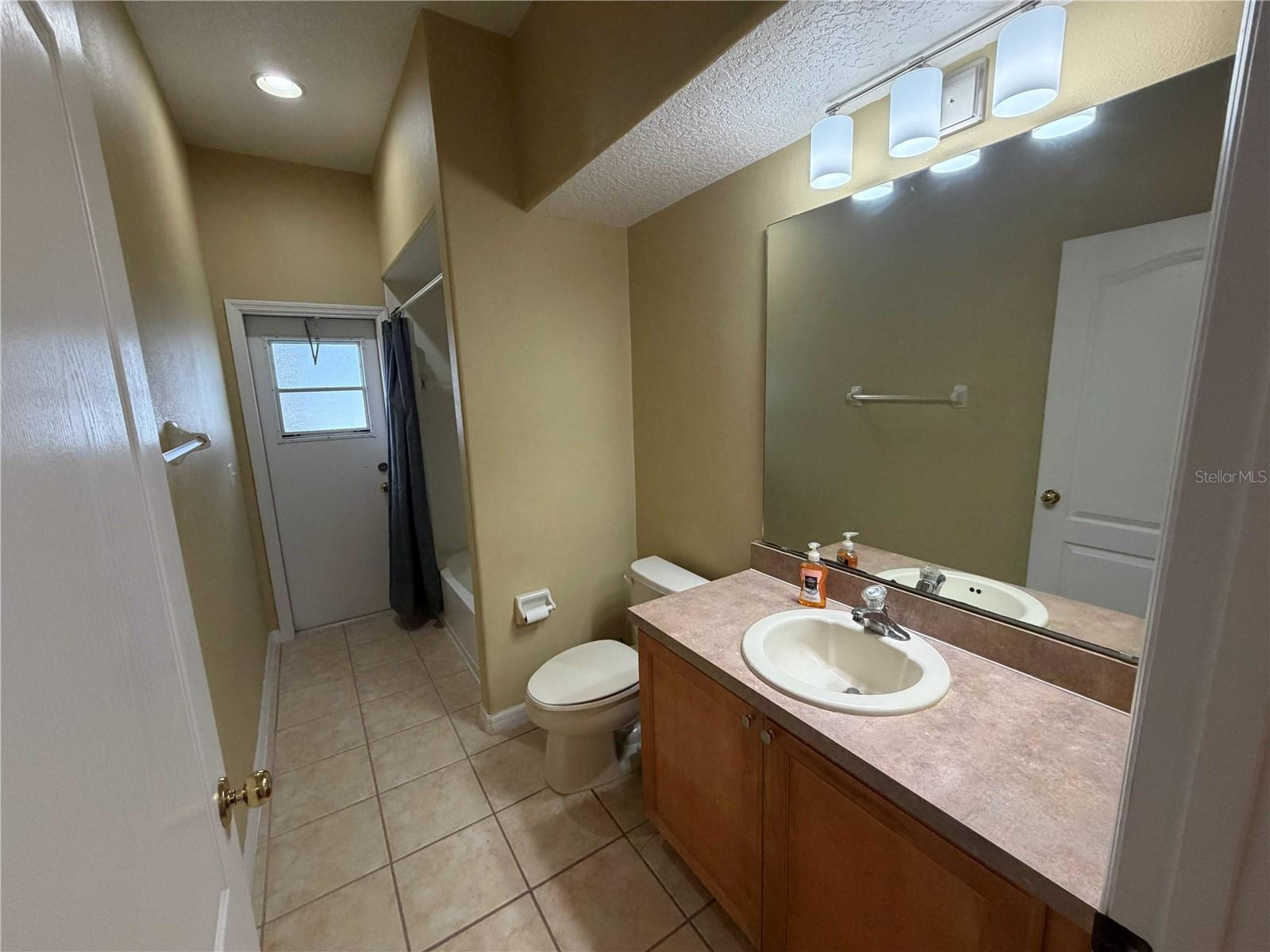 TIVOLI WOODS VILLAGE B 51 74 - Residential Lease