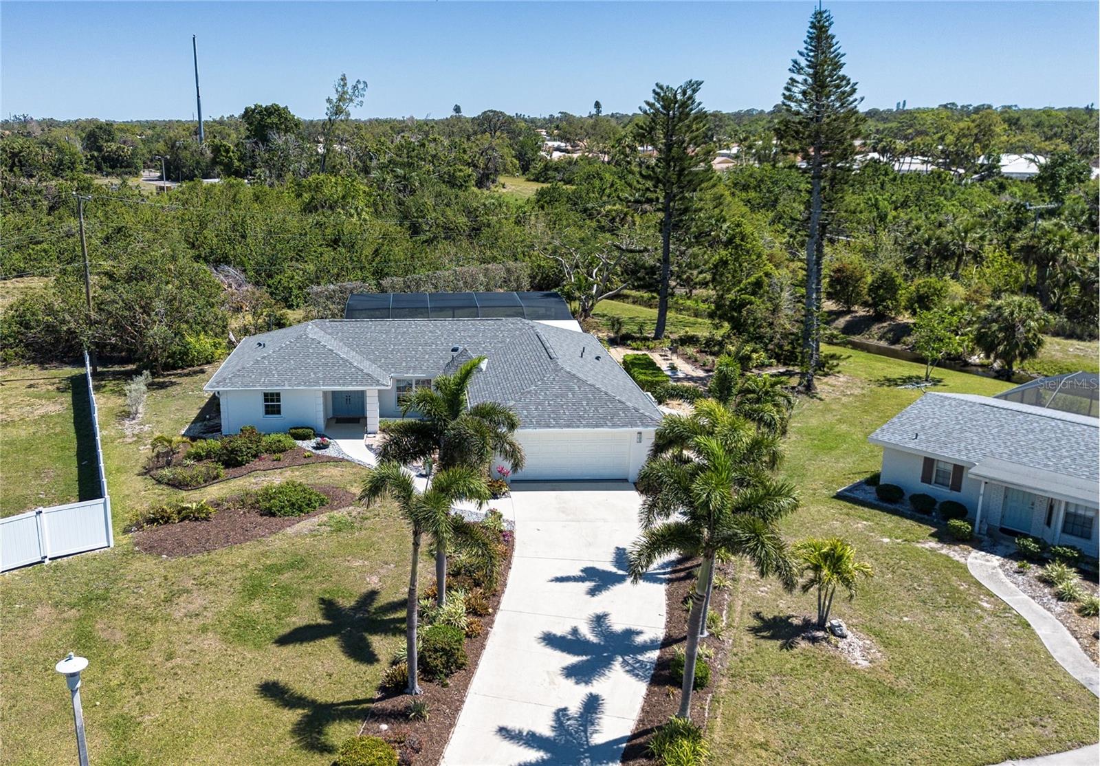 2466 BREAKWATER CIRCLE